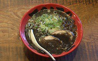 【動画】＜QBC特選グルメ企画＞コクと風味がＵＰした真っ黒なラーメン！ 