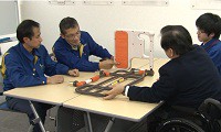 【動画】利用する人の安全を最大限に考えたベッド用グリップがスゴイ！ 