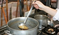 冬を乗り切る究極の「薬膳なべ」公開、イミダゾールジペプチドに注目！ 