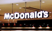 マクドナルド・博多バスターミナル店の「ご案内」がシュールな件 