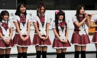 「夢ライブFukuoka実行委員会」の「Rev.fromDVL」、震災復興支援イベントで熱唱！ 