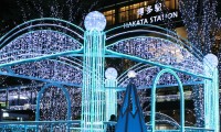 博多駅の青と白のイルミネーションがスゴイけん 