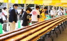 【動画】北九州市のご当地グルメ「小倉焼うどん」でギネス世界記録達成！