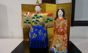 はかた伝統工芸館で博多人形の雛人形の展示・販売が2月11日から行なわれます