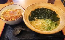 ちょうどE級グルメ！手書きでインバウンド対応⁉シコシコ麺の「大地のうどん」